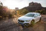 Buick Regal TourX 2017 года (NA)